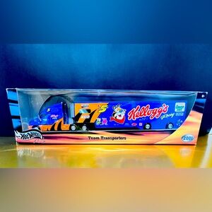 NIB Vintage 2001 Hot Wheels Racing Team Transporter Kellogg’s Terry Labonte #5